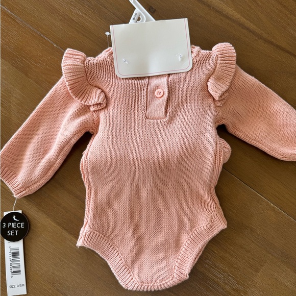NWT Nicole Miller Peach Knit Baby Outfit Set - Picture 2 of 3